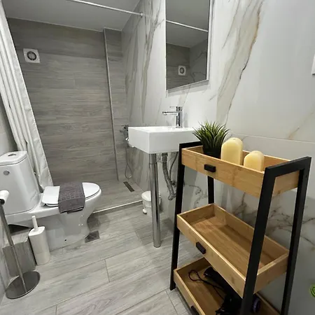 Gounari White Tower Basement Soluň