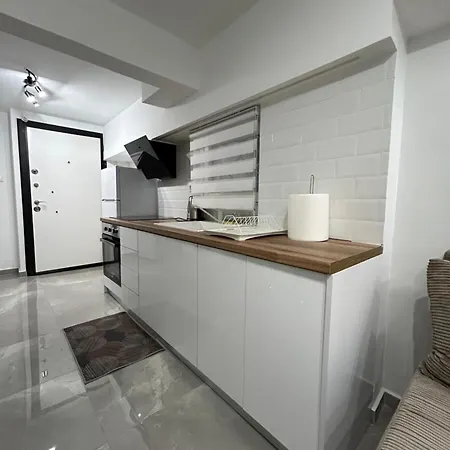 아파트 Gounari White Tower Basement